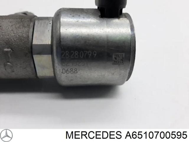 Распределитель топлива (рампа) A6510700595 MERCEDES