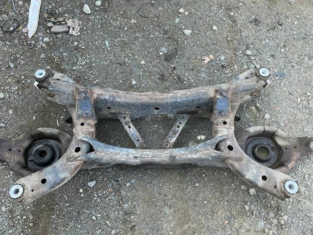Крабобалка задней подвески GHP92880XE MAZDA