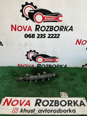 Рампа форсунок системы впрыска топлива RF7J13GC0 MAZDA