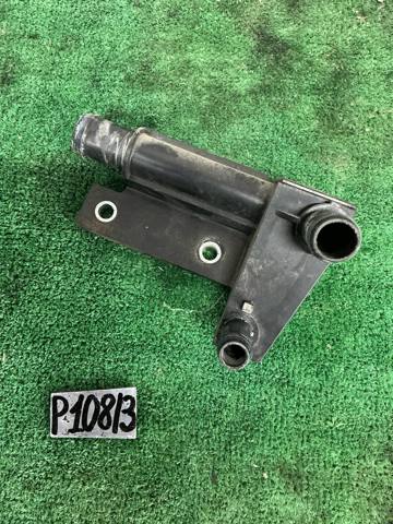 SH0215290 Mazda Фланец системы охлаждения (тройник)