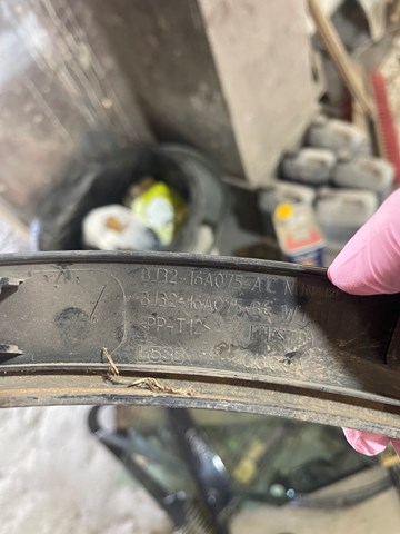 BJ3216A075AC LAND ROVER Расширитель (накладка) арки переднего крыла левый купить в Чернигов