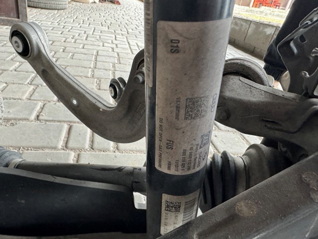 VAG 8W0616025F Амортизатор задний в наличии Чернигов