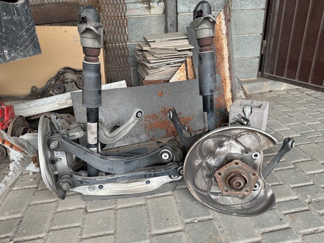 8W0616025F Амортизатор задний купить Чернигов
