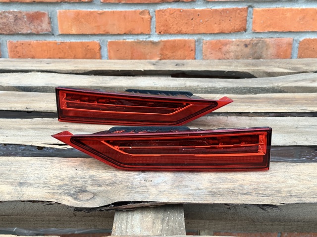 Фара задняя правая внутренняя 31446620 VOLVO