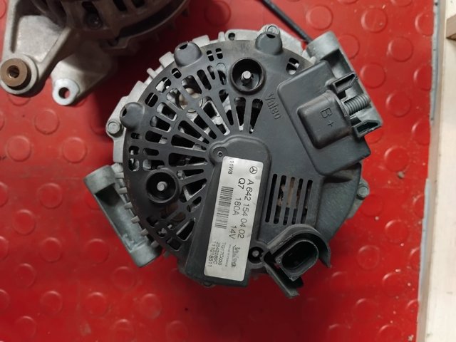 MERCEDES 6421540402 Генератор в наличии Киев