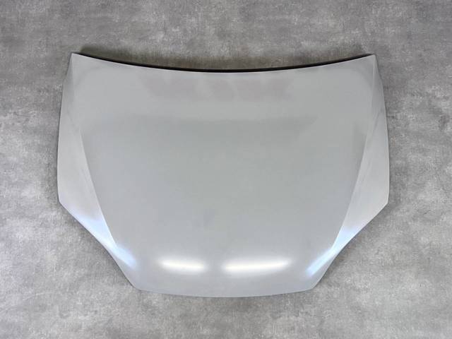 TESLA 1069531E0C Капот в наличии Черкассы