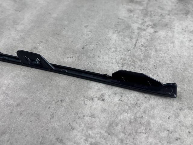 VOLVO 31407981 Дефлектор переднего бампера в наличии Днепр