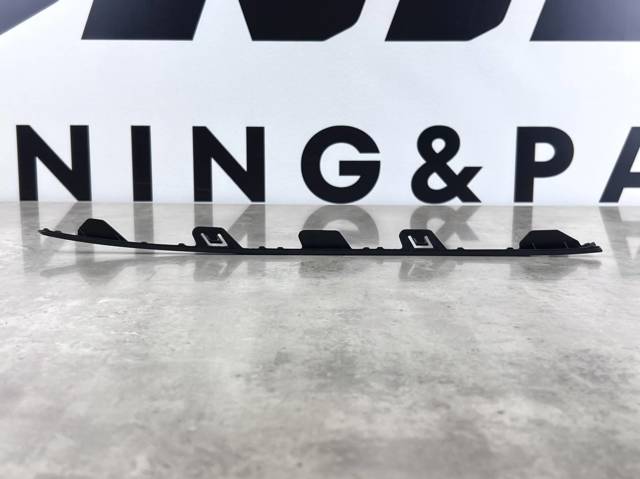 VOLVO 31407981 Дефлектор переднего бампера в наличии Винница