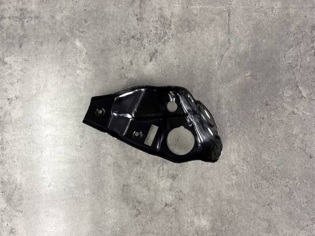 41007492365 Кронштейн крепления крыла  переднего левого верхний купить Ужгород