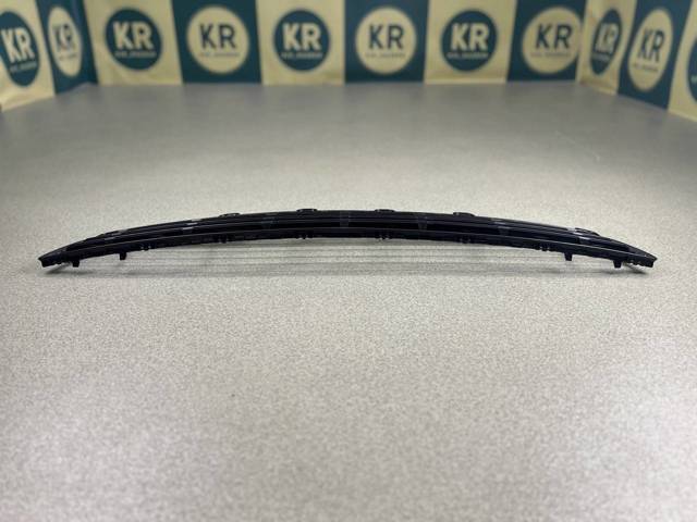 BMW 51117294475 Решетка бампера переднего центральная в наличии Днепр