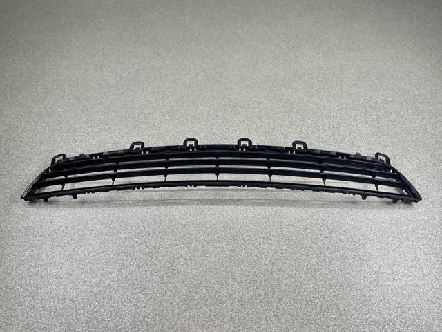 51117294475 Решетка бампера переднего центральная купить Запорожье