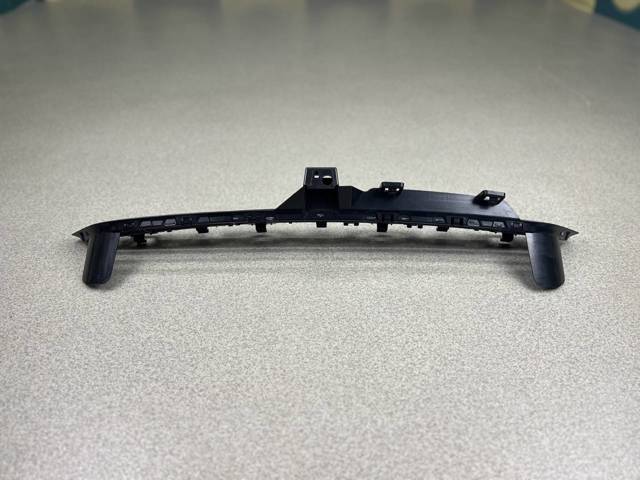 BMW 51117294476 Решетка бампера переднего верхняя в наличии Ровно