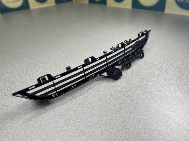 51117294476 Решетка бампера переднего верхняя купить Хмельницкий