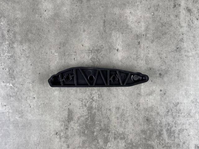 BMW 51117294680 Кронштейн крепления крыла переднего правого передний в наличии Ужгород