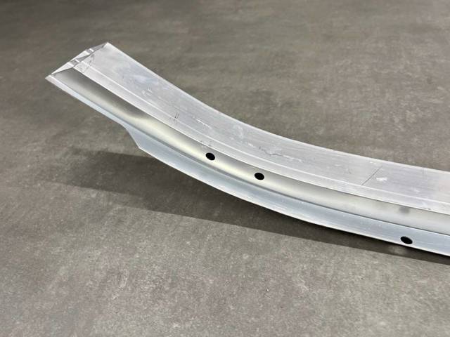 BMW 51117301577 Усилитель бампера переднего в наличии Днепр