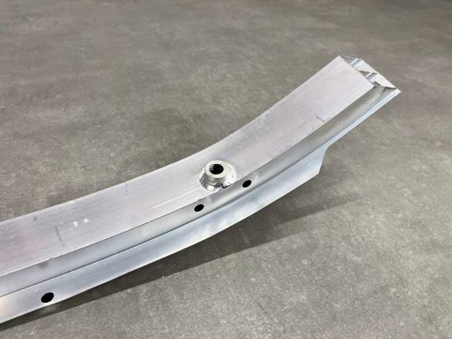 51117301577 BMW Усилитель бампера переднего купить в Ровно