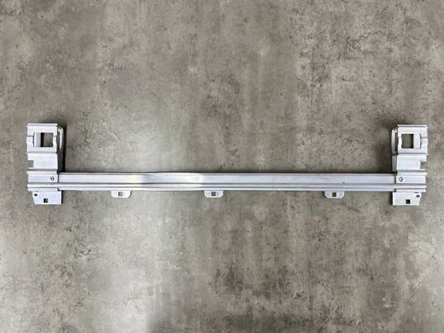 BMW 51117301605 Кронштейн радиатора нижний в наличии Кривой Рог