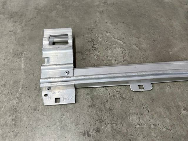 BMW 51117301605 Кронштейн радиатора нижний в наличии Ровно