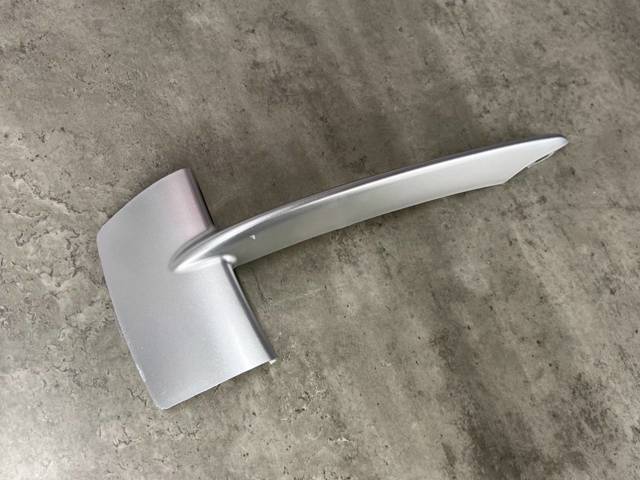 51117303114 BMW Молдинг решетки бампера переднего правый купить в Хмельницкий