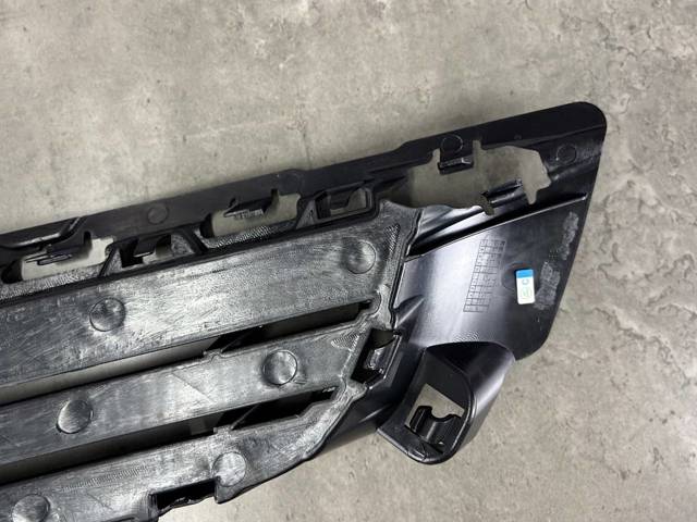 51117307993 BMW Решетка бампера переднего левая нижняя купить в Каменское