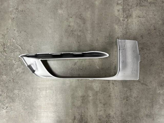 51117308044 Молдинг решетки бампера переднего правый купить Одесса