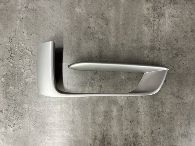 51117308044 Молдинг решетки бампера переднего правый купить Ровно