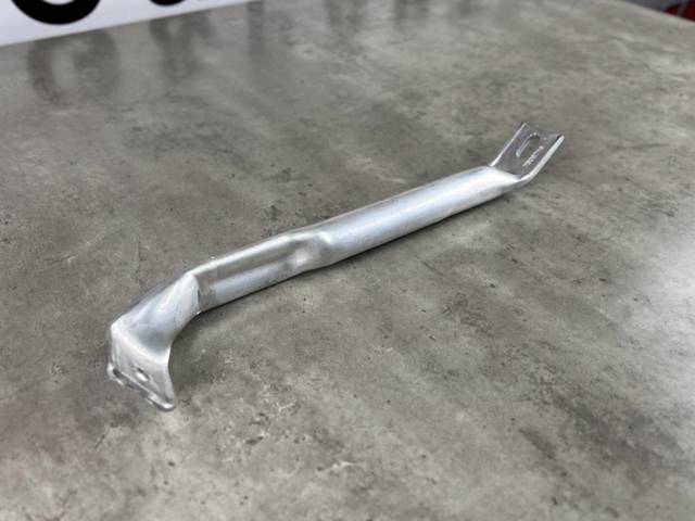 51117308058 BMW Распорка передних стоек подвески правая купить в Днепр