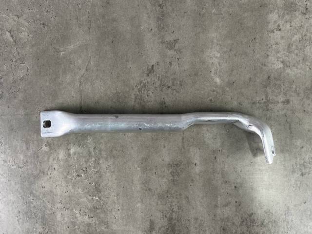 51117308058 BMW Распорка передних стоек подвески правая купить в Харьков