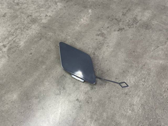 51117332667 Заглушка бампера буксировочного крюка передняя купить Винница