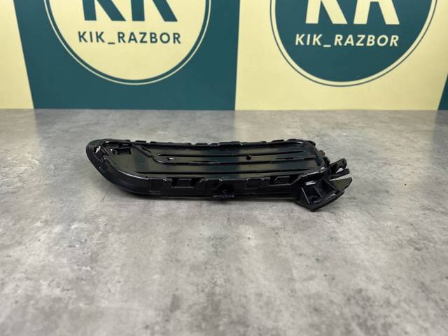 BMW 51117347946 Решетка бампера переднего правая в наличии Каменское