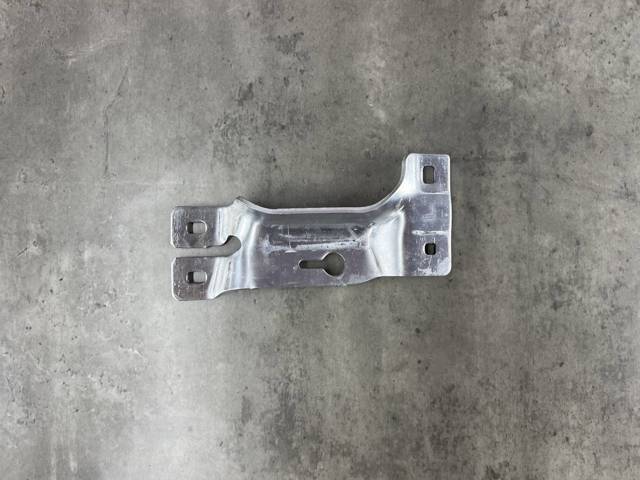 BMW 51117357179 Кронштейн бампера переднего левый в наличии Киев