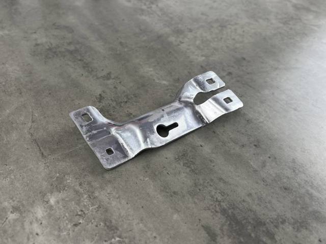 BMW 51117357179 Кронштейн бампера переднего левый в наличии Николаев