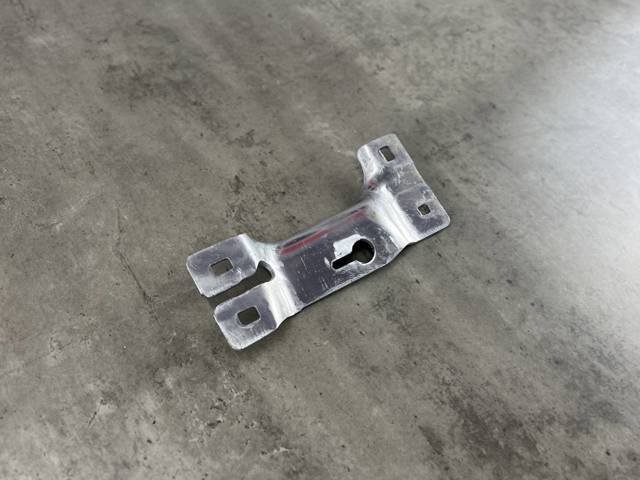 51117357180 BMW Кронштейн усилителя переднего бампера купить в Ужгород