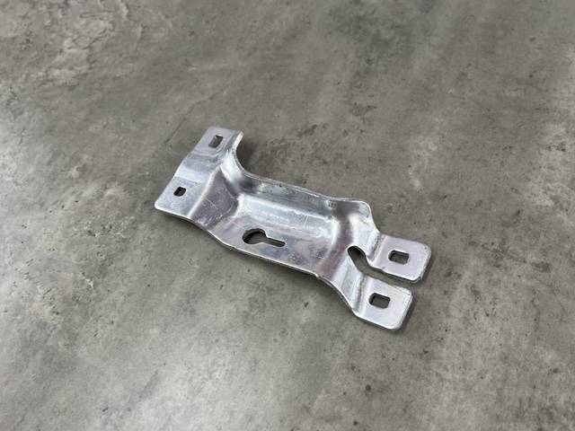 BMW 51117357180 Кронштейн усилителя переднего бампера в наличии Сумы