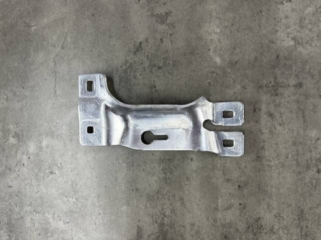 51117357180 Кронштейн усилителя переднего бампера купить Каменское