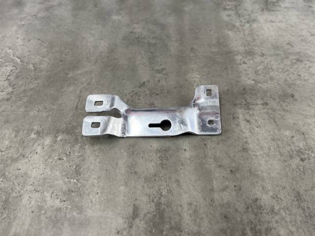 BMW 51117357180 Кронштейн усилителя переднего бампера в наличии Харьков