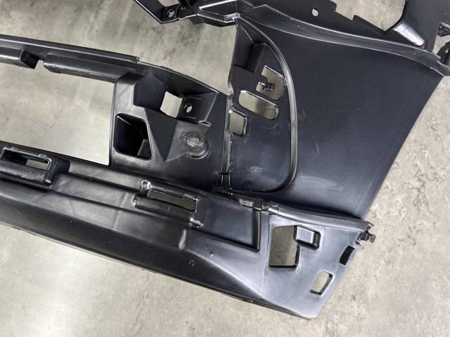 BMW 51117357229 Кронштейн крепления противотуманной фары левой в наличии Черкассы