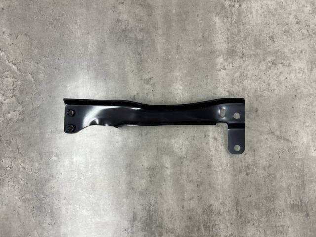 BMW 51117368479 Распорка передних стоек подвески левая в наличии Житомир