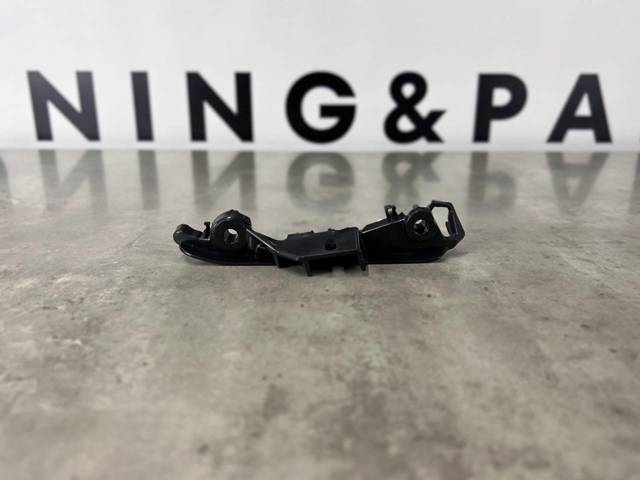 BMW 51117385350 Направляющая переднего бампера правая в наличии Ирпень