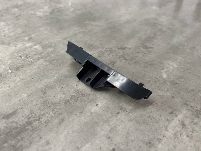 51117385350 Направляющая переднего бампера правая купить Винница