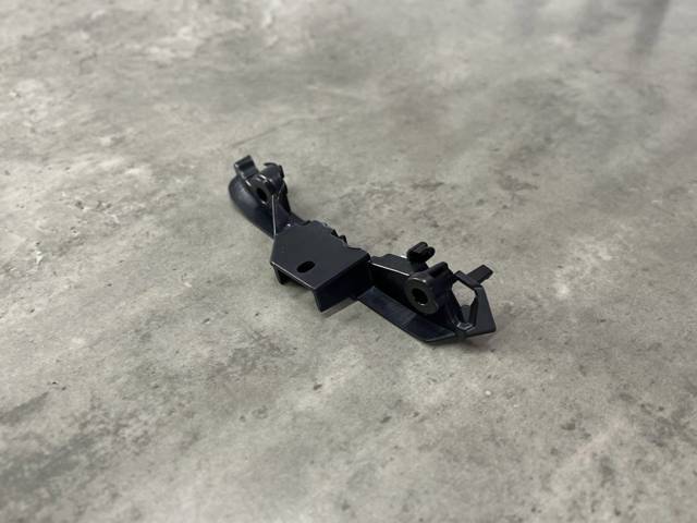 BMW 51117385350 Направляющая переднего бампера правая в наличии Тернополь