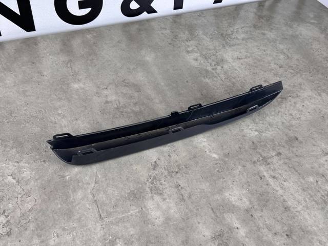 BMW 51117397616 Молдинг решетки бампера переднего правый в наличии Житомир