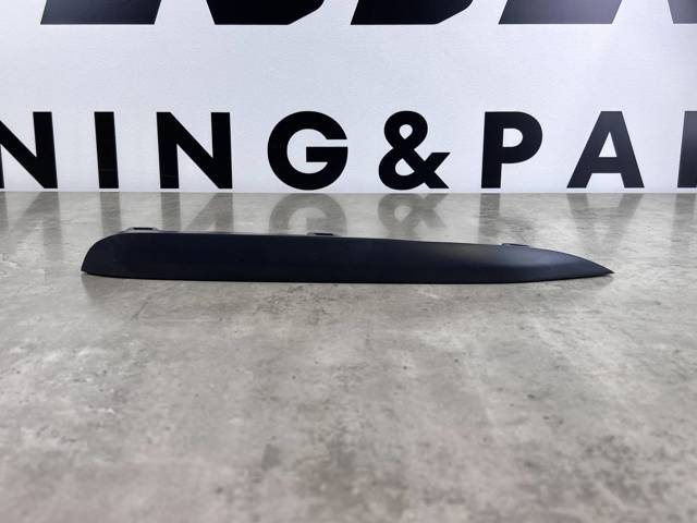 BMW 51117397616 Молдинг решетки бампера переднего правый в наличии Днепр