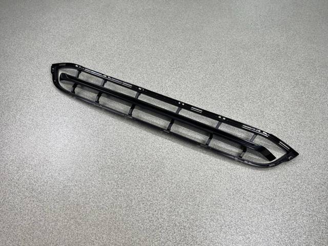 51117399898 Решетка бампера переднего центральная купить Львов