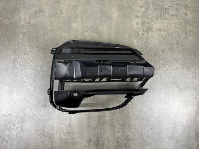 51117399903 BMW Заглушка (решетка) противотуманных фар бампера переднего левая купить в Украина