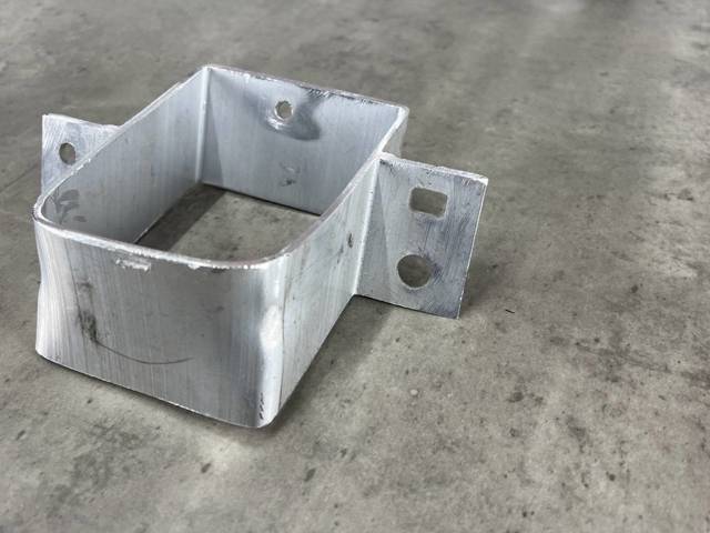 51117399913 Кронштейн усилителя переднего бампера купить Черкассы