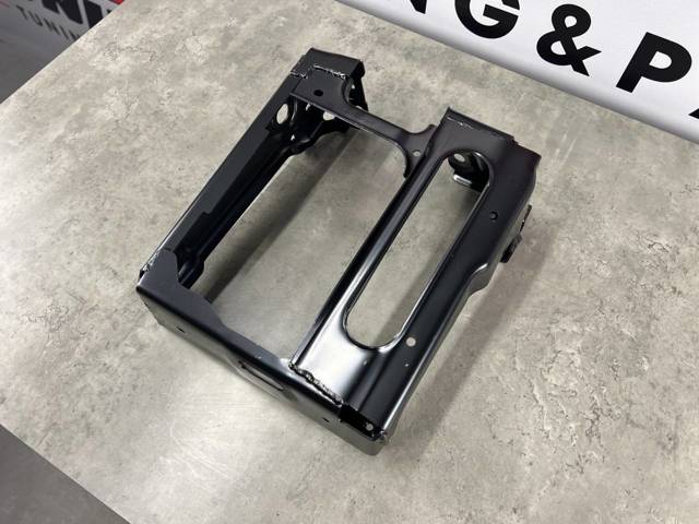 51117399915 Кронштейн арки колеса (лонжерона) левый купить Львов