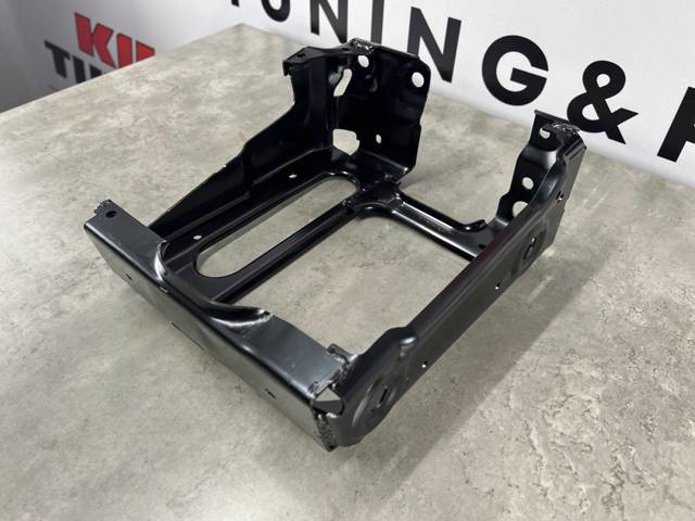 51117399915 Кронштейн арки колеса (лонжерона) левый купить Тернополь