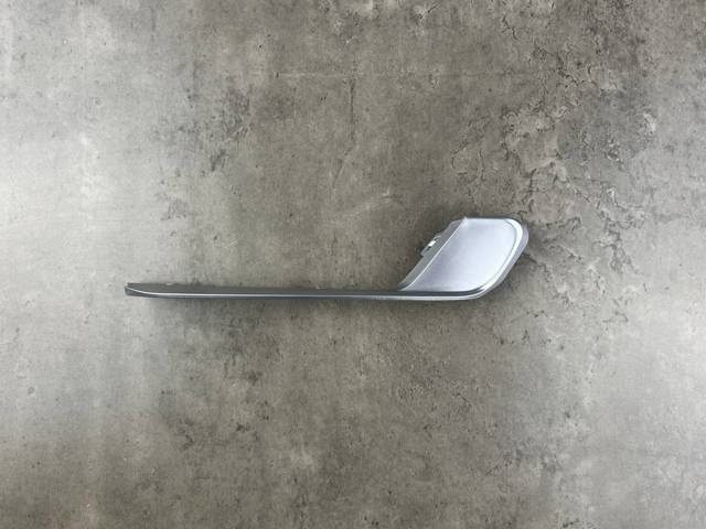 BMW 51117413922 Накладка бампера переднего правая в наличии Житомир