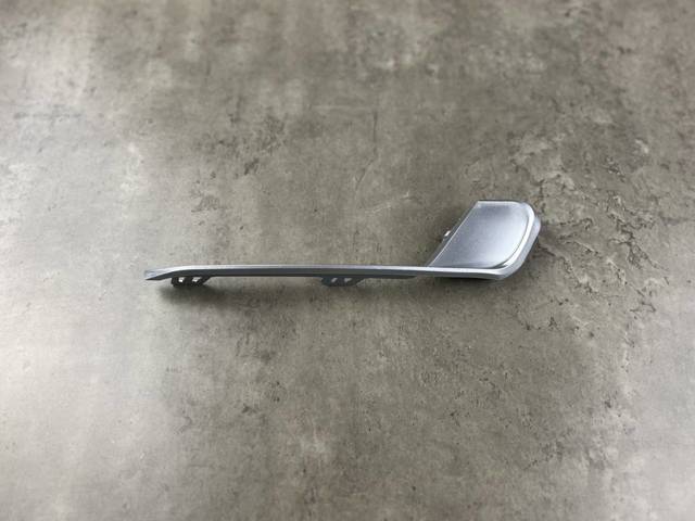 51117413922 BMW Накладка бампера переднего правая купить в Ровно